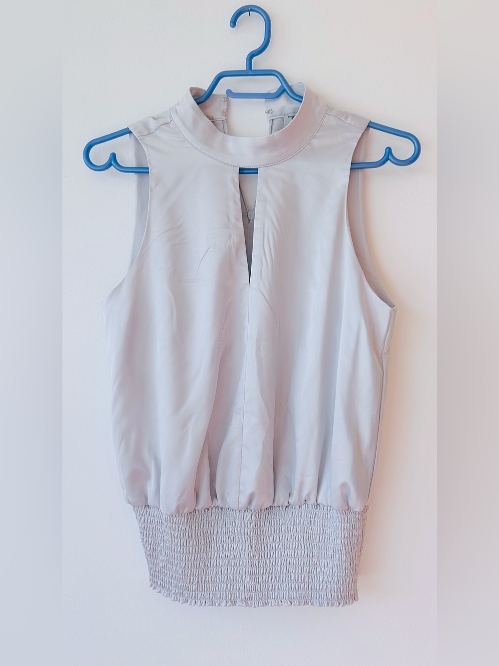 Tristsn Light Gray Sleeveless Mock-Neck Women's Top size S